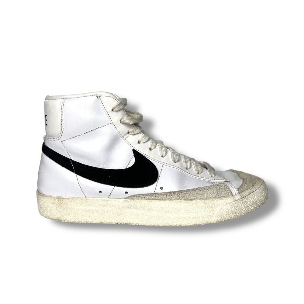 Nike Blazers Mid 77 White Sneakers Athletic Trainers Shoes BQ6806-100